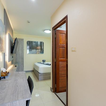 Square One Hotel Patong Kültér fotó