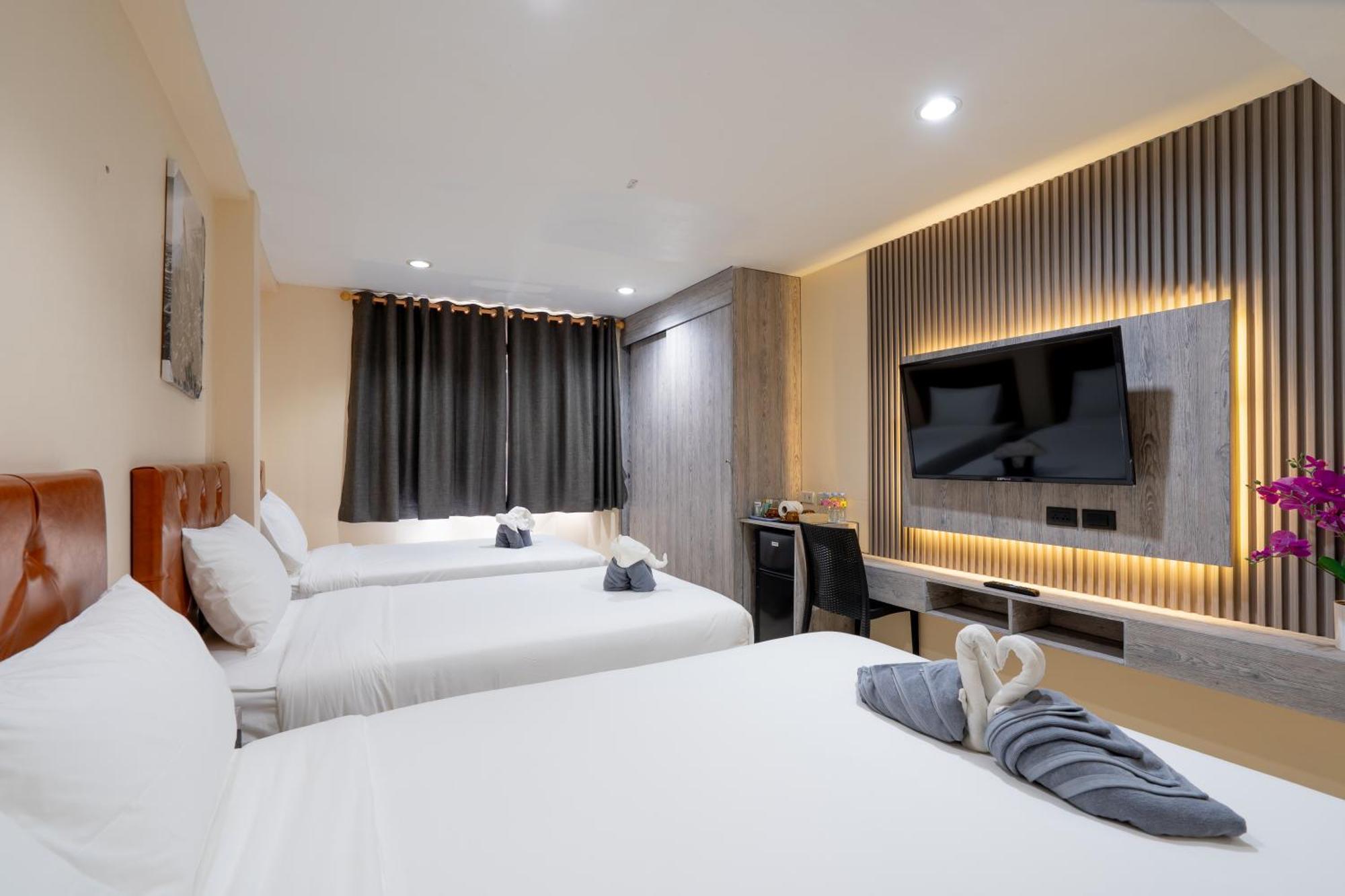 Square One Hotel Patong Kültér fotó
