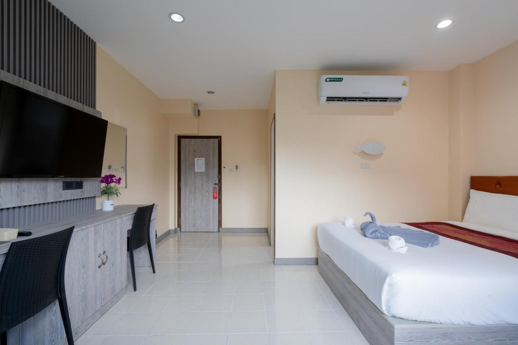 Square One Hotel Patong Kültér fotó