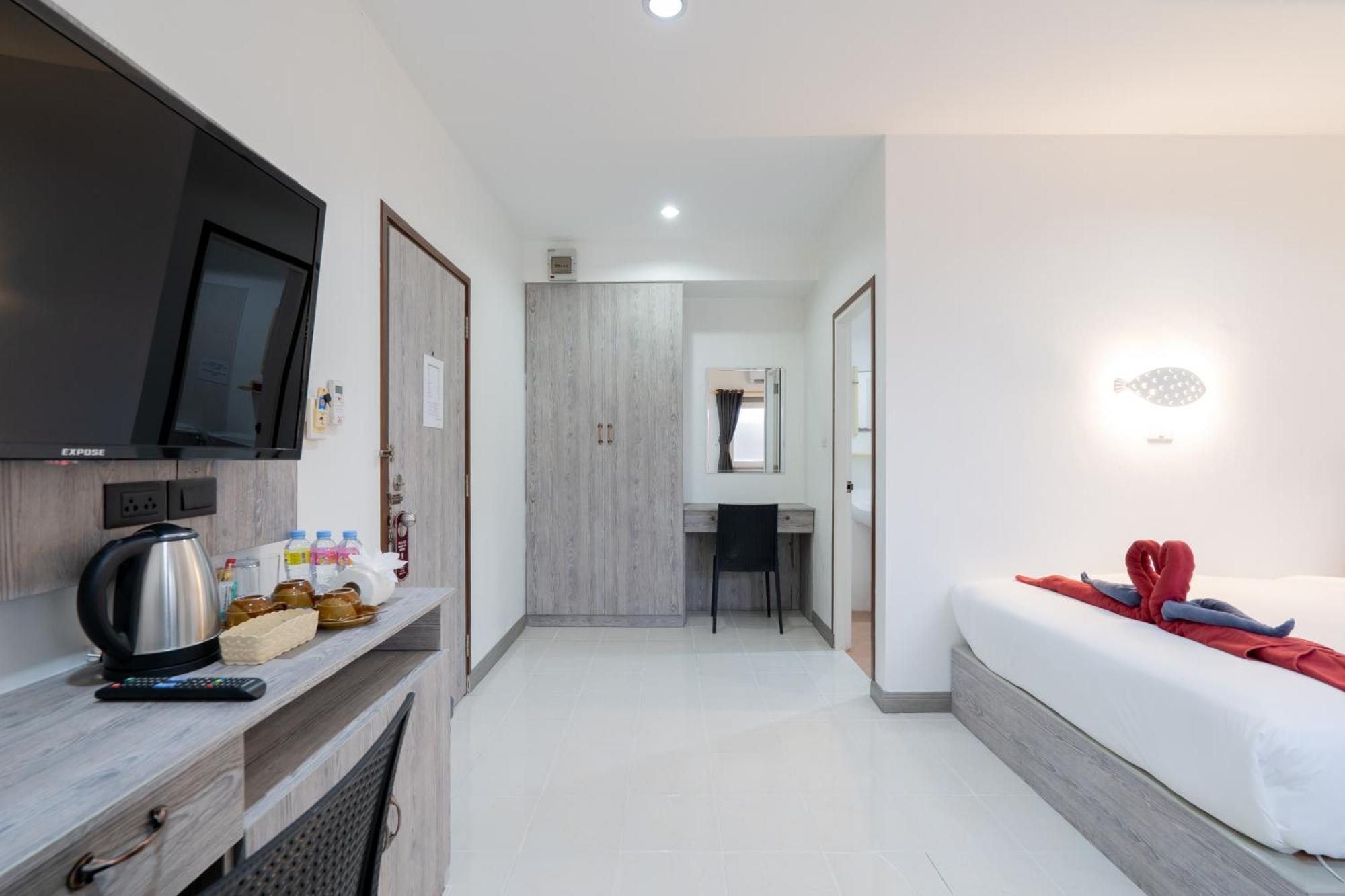 Square One Hotel Patong Kültér fotó