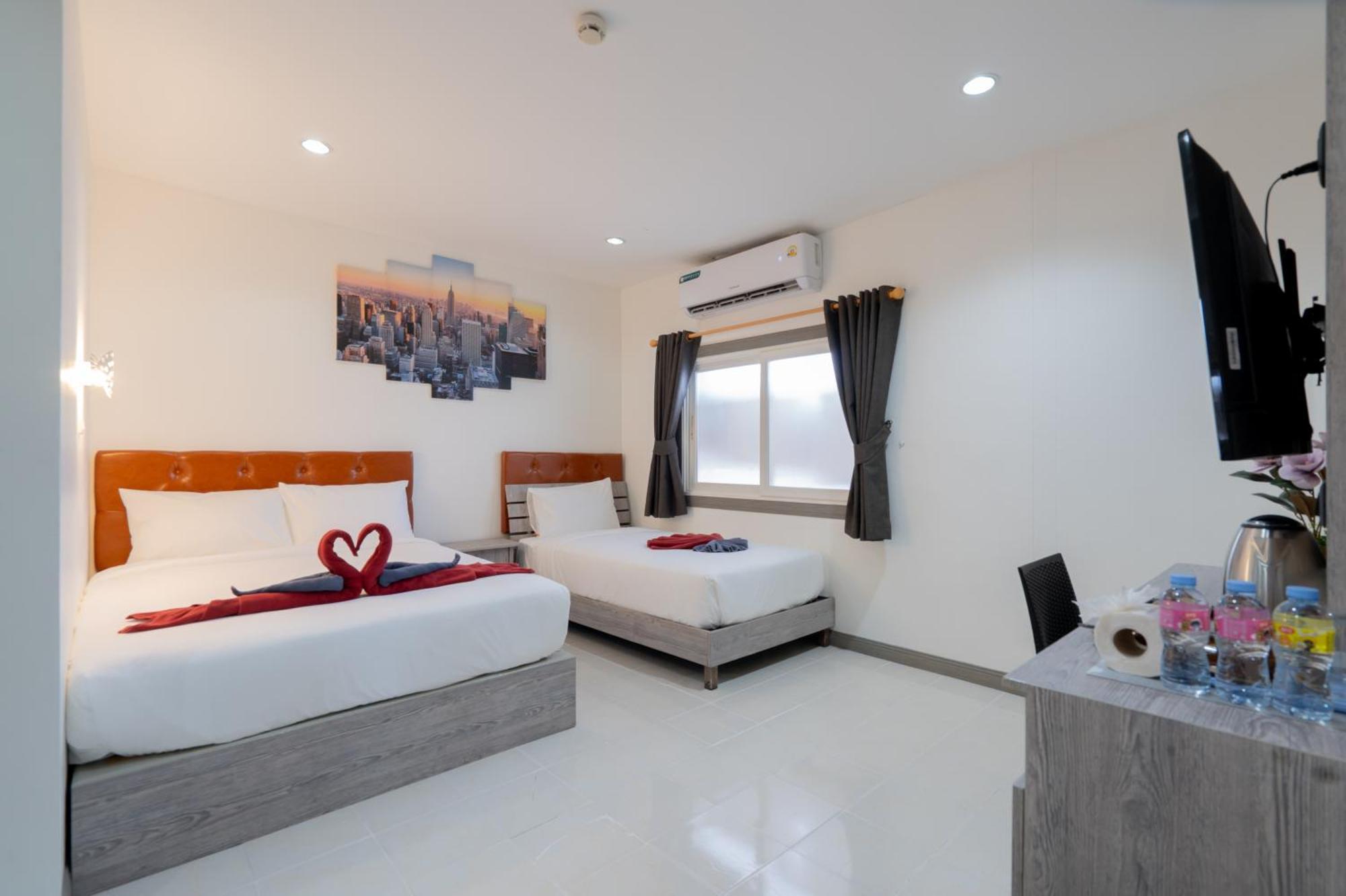 Square One Hotel Patong Kültér fotó