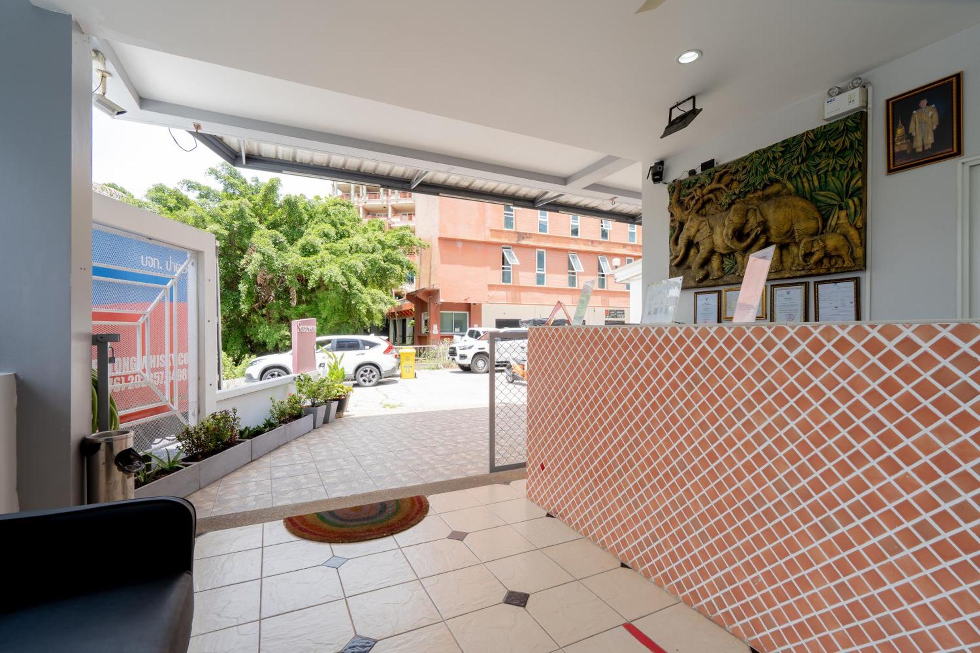Square One Hotel Patong Kültér fotó