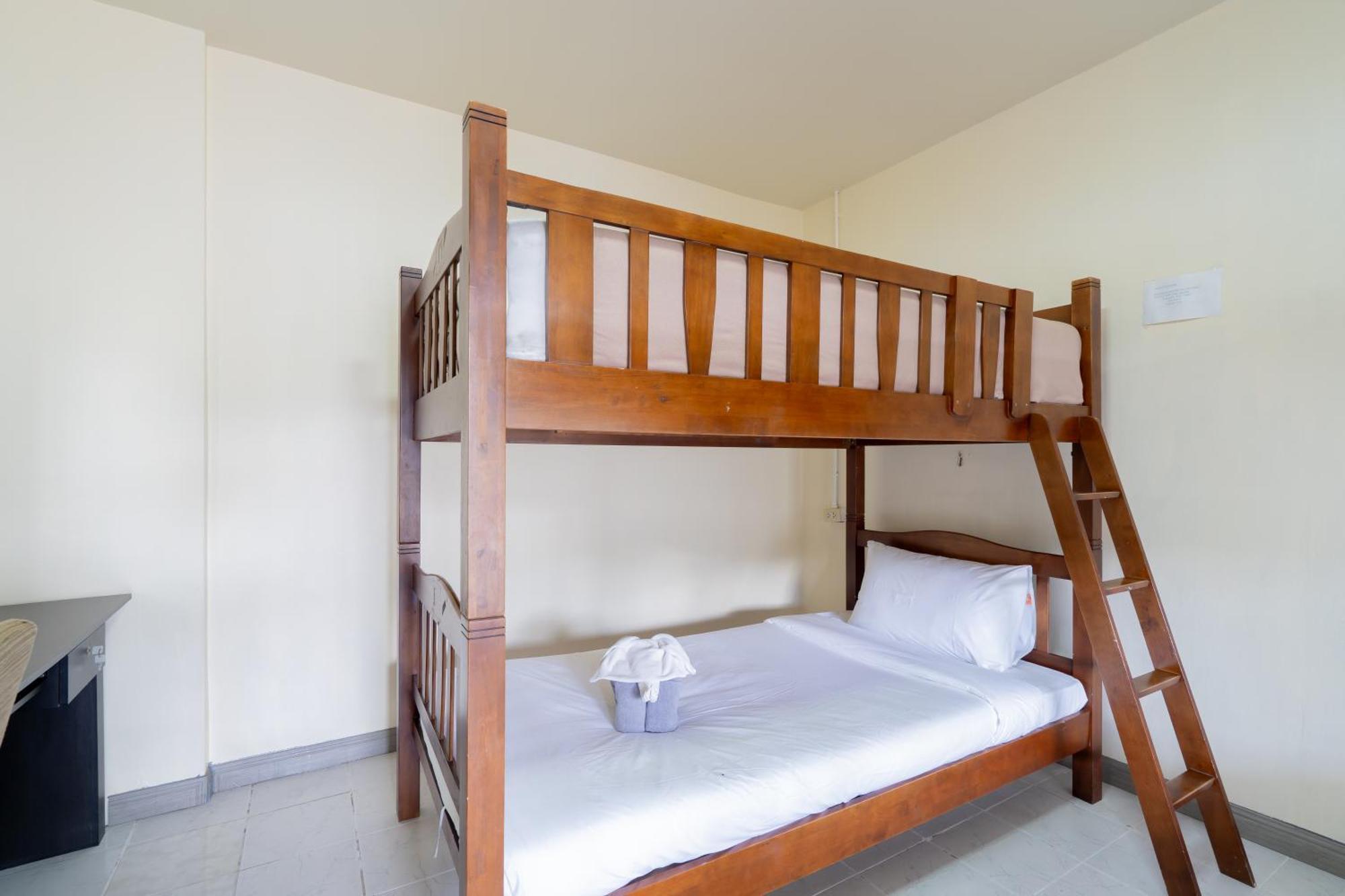 Square One Hotel Patong Kültér fotó