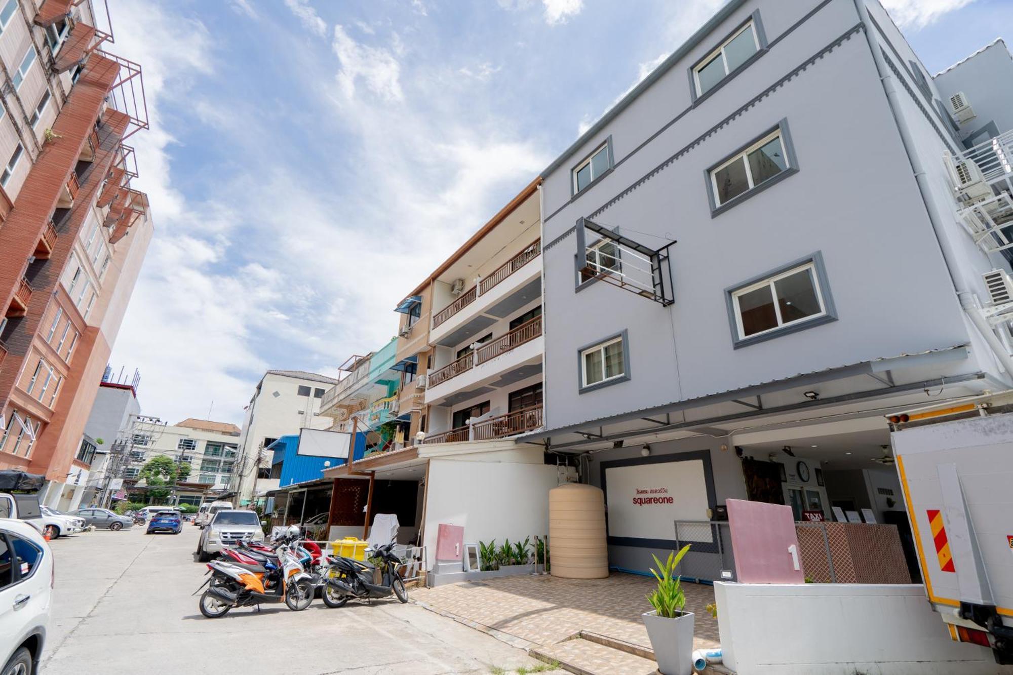 Square One Hotel Patong Kültér fotó
