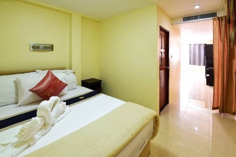 Square One Hotel Patong Kültér fotó