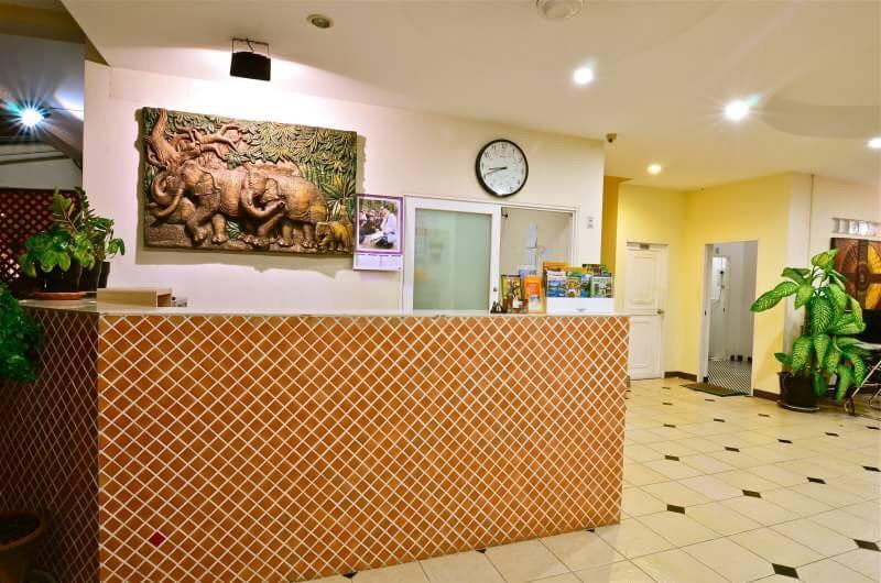 Square One Hotel Patong Kültér fotó