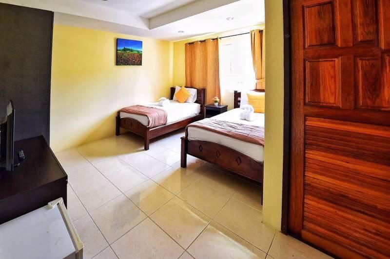Square One Hotel Patong Kültér fotó