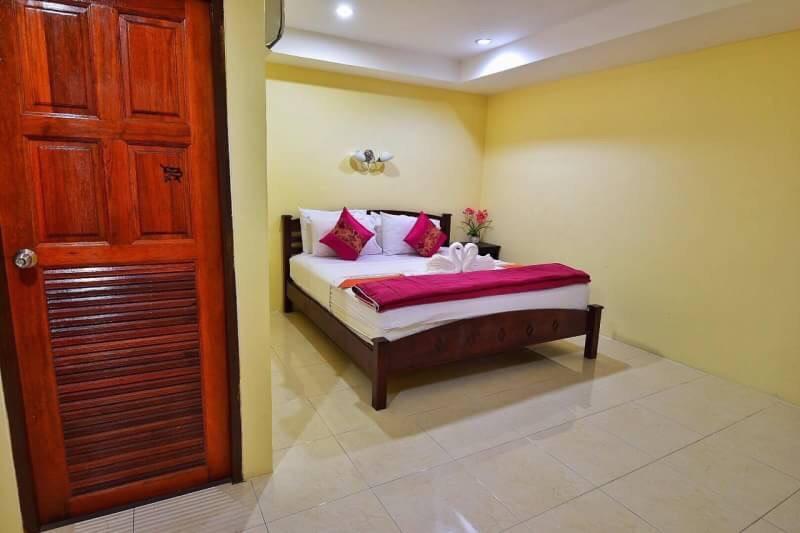 Square One Hotel Patong Kültér fotó
