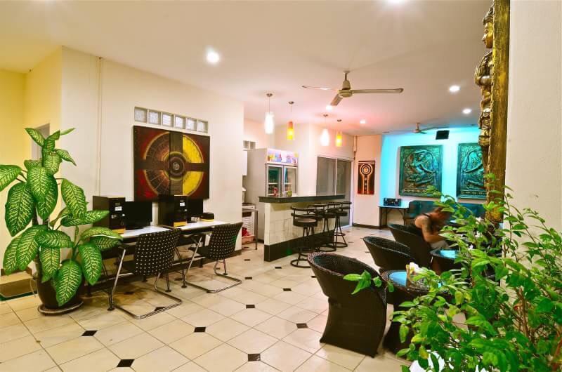 Square One Hotel Patong Kültér fotó